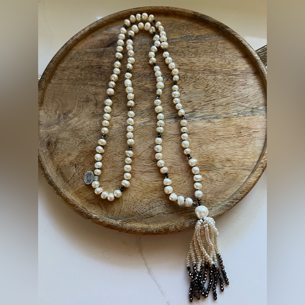 White Round  Pearl Tassel Necklace 20.5” - Blk Accents - NWT